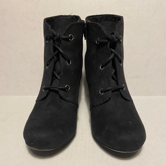 Rampage lace and zip up booties. Size 8 1/2. - Picture 2 of 5